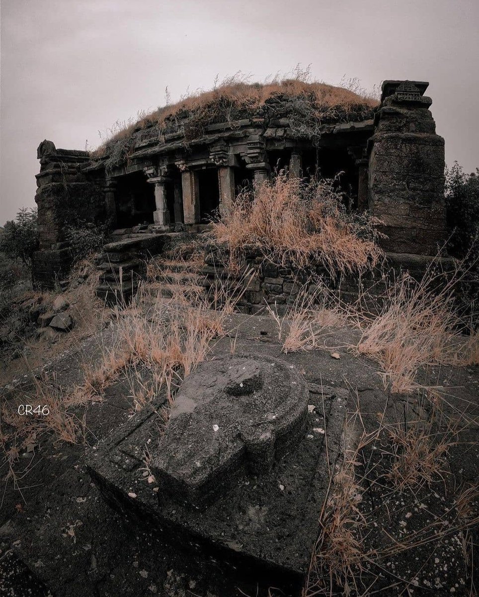 LostTemple7's tweet photo. Somewhere deep inside Maharashtra .... https://t.co/Ewd5YmJEuv
