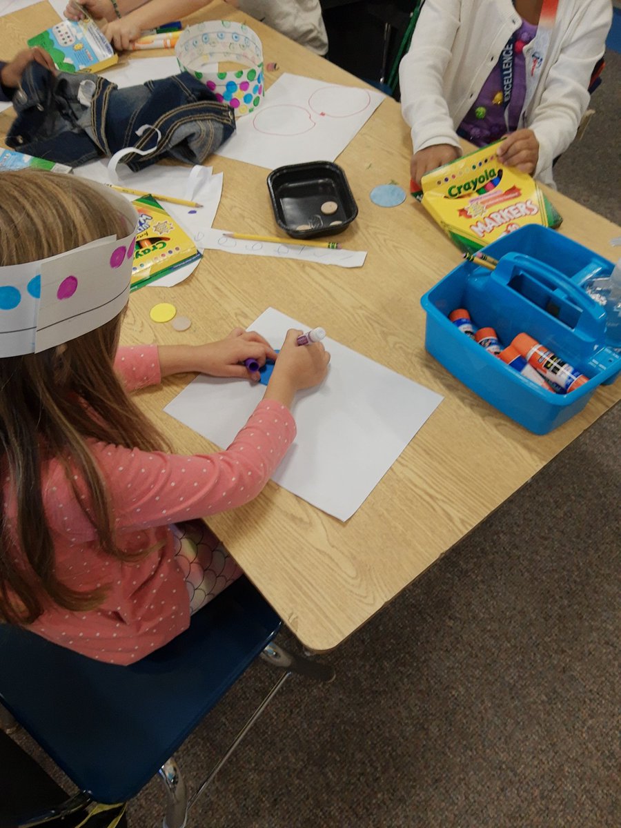 suzipearcy's tweet photo. Tracing is a great skill to practice on  Dot Day😁 https://t.co/3cWTRNr6c6