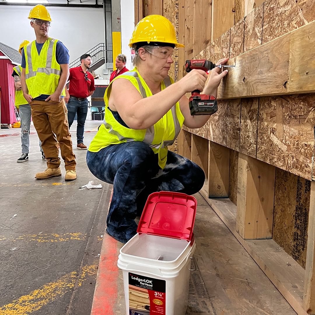 FastenMasterPro's tweet image. Today is National Tradesmen Day!

FastenMaster is dedicated to helping foster the next generation of PROs in the construction industry with our #PROConnections Trade School Initiative!

#FastenMaster #PRODriven