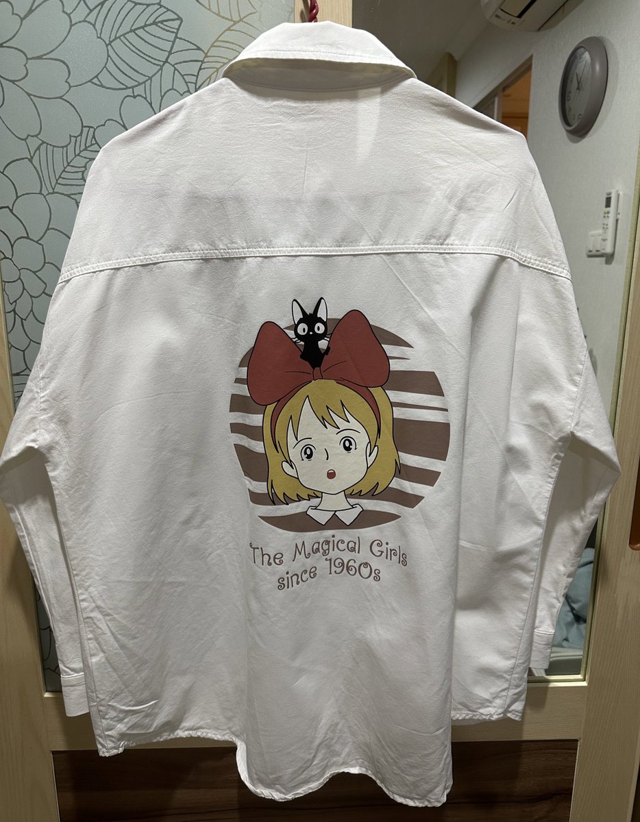 iiiiitired's tweet photo. เสื้อแจ็คเก็ต ใส่คลุมได้ไม่ร้อนเลยงับ💖 ลายแน่นๆ สวยกรุบ🦋🫶🏻 อก 42" ยาว 27" ราคา 290.- free shipping น่ารักมาก พูดแค่นี้☺️ #ส่งต่อเสื้อผ้ามือสองสภาพดี #ส่งต่อเสื้อผ้ามือ2 #เสื้อผ้ามือสองราคาถูก #กระโปรงยีนส์ #กางเกงยีนส์ #ส่งต่อvgh #ส่งต่อสกินเเคร์ #โล้ะตู้ #เสื้อผ้ามือสองสภาพดี https://t.co/1hQ4vaWywN