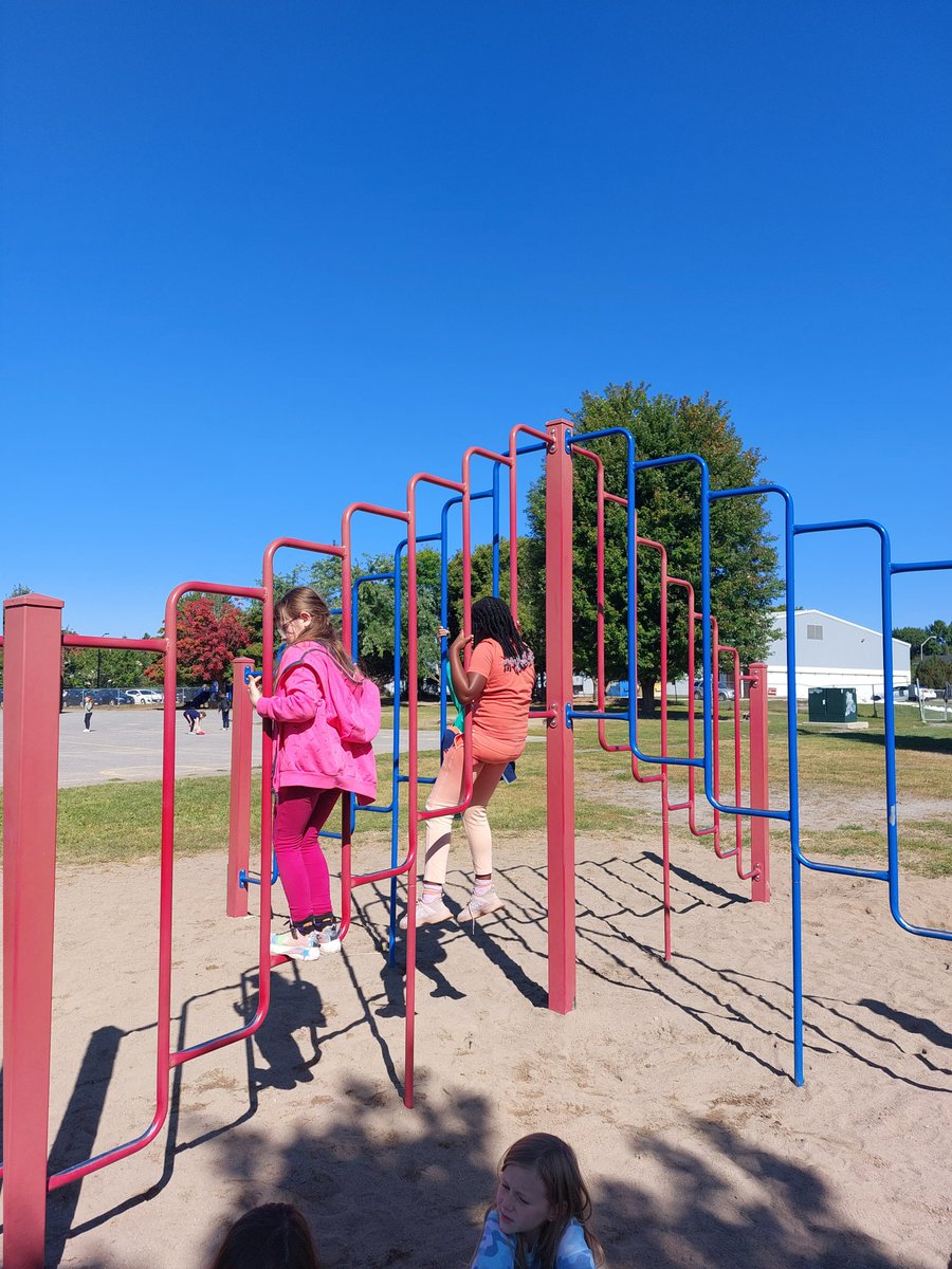 Danielle Cooper tweet media