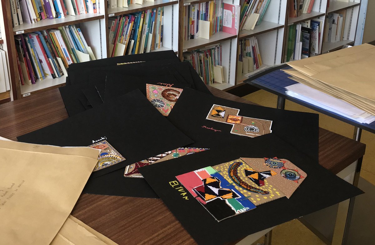 Avis aux artistes, surveillez vos boîtes aux lettres, vos œuvres et vos livrets arrivent! Merci pour votre participation. #PictonWax