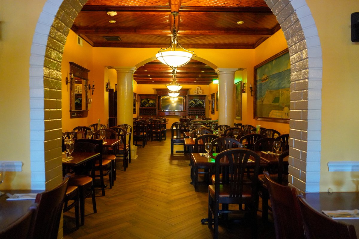 It's #HispanicHeritageMonth!

All month long, we'll be highlighting these incredible Hispanic-owned venues in Philadelphia — available for corporate events, meetings, and team-building retreats:

📍 @TallerPR
📍 <a href="/Esperanza_us/">Esperanza</a>
📍 <a href="/ConcilioPhilly/">LOVE</a>
📍 <a href="/TCrestaurant/">Tierra Colombiana</a>

#PHLDiversity