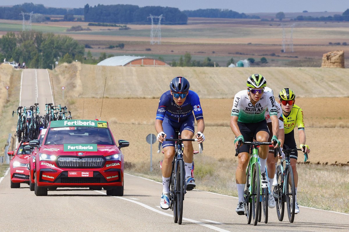 Lanterne Rouge tweet media