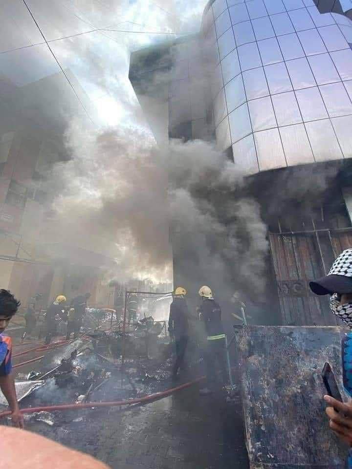 #عاجـــــــــــــل 

إندلاع حريق في السوق المركزي في السماوة ( عمارة الحجية ) وفرق الدفاع المدني تعلن السيطرة على الحريق