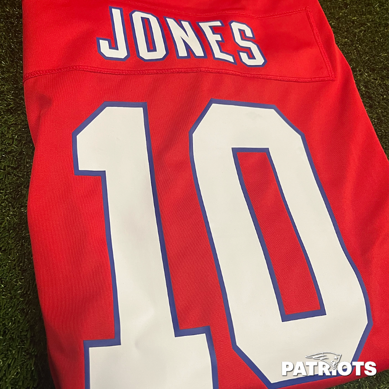 Get geared up for #MIAvsNE ‼️ RT for a chance to win a throwback Patriots Mac Jones jersey. Rules: bit.ly/3PnF04O