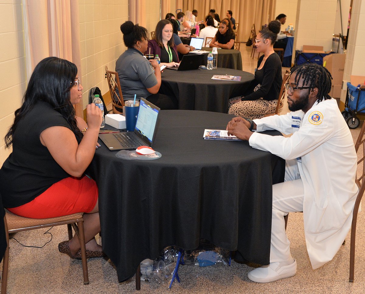 SouthernU_BR's tweet photo. #ICYMI The Healthcare Career Summit in partnership with Ochsner Health was a huge success! More than 700 students were in attendance! We hope this was a valuable experience to all of future medical professionals! ⚕️ #WeAreSouthern #HBCU https://t.co/mNjW8tsreQ