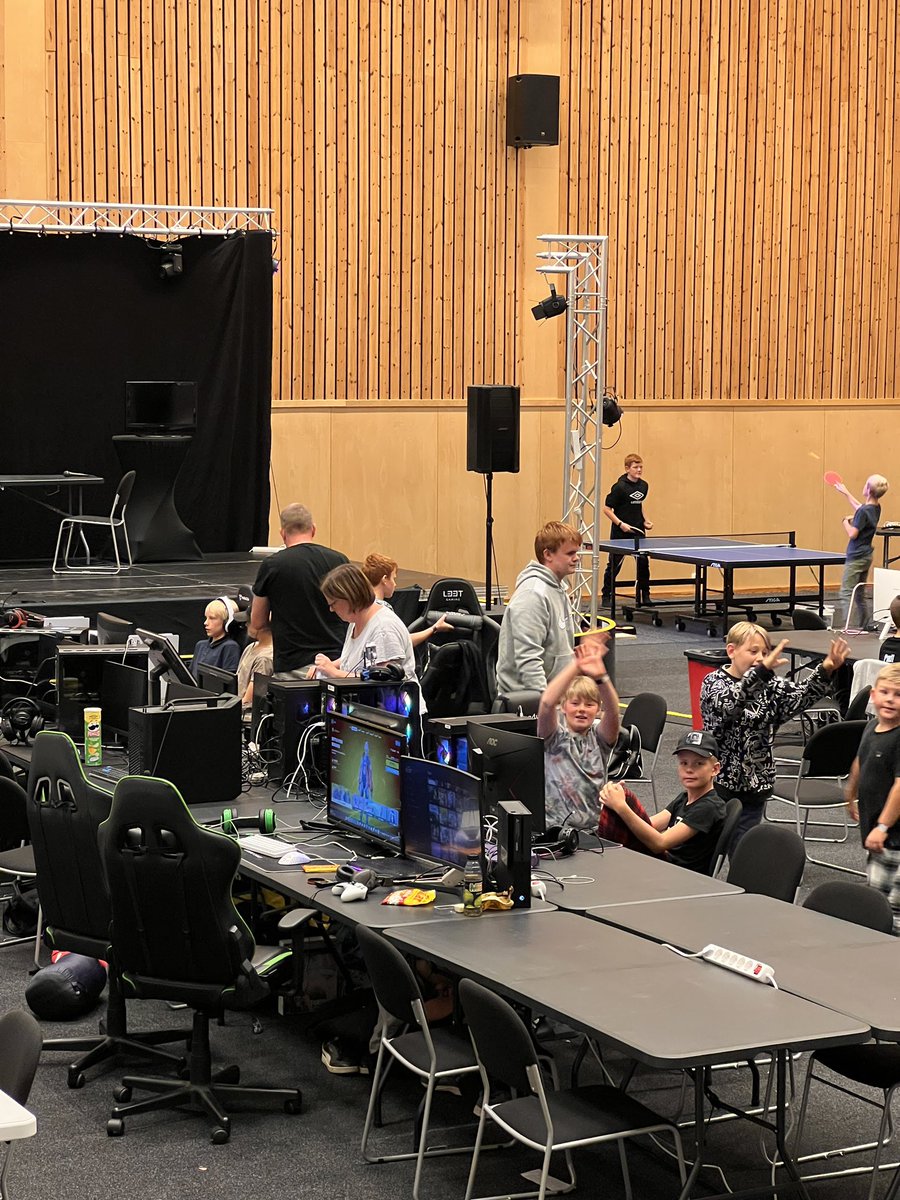 GameZoneSE's tweet photo. Partyhallen börjar ta sig 😍
18:00 drar invigningen igång, va förbereda!
#gamezone23 https://t.co/FQylFBgUld