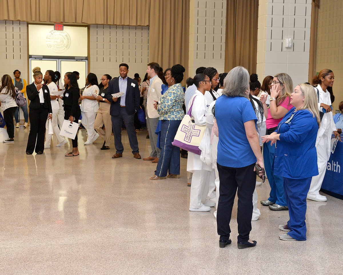 SouthernU_BR's tweet photo. #ICYMI The Healthcare Career Summit in partnership with Ochsner Health was a huge success! More than 700 students were in attendance! We hope this was a valuable experience to all of future medical professionals! ⚕️ #WeAreSouthern #HBCU https://t.co/mNjW8tsreQ