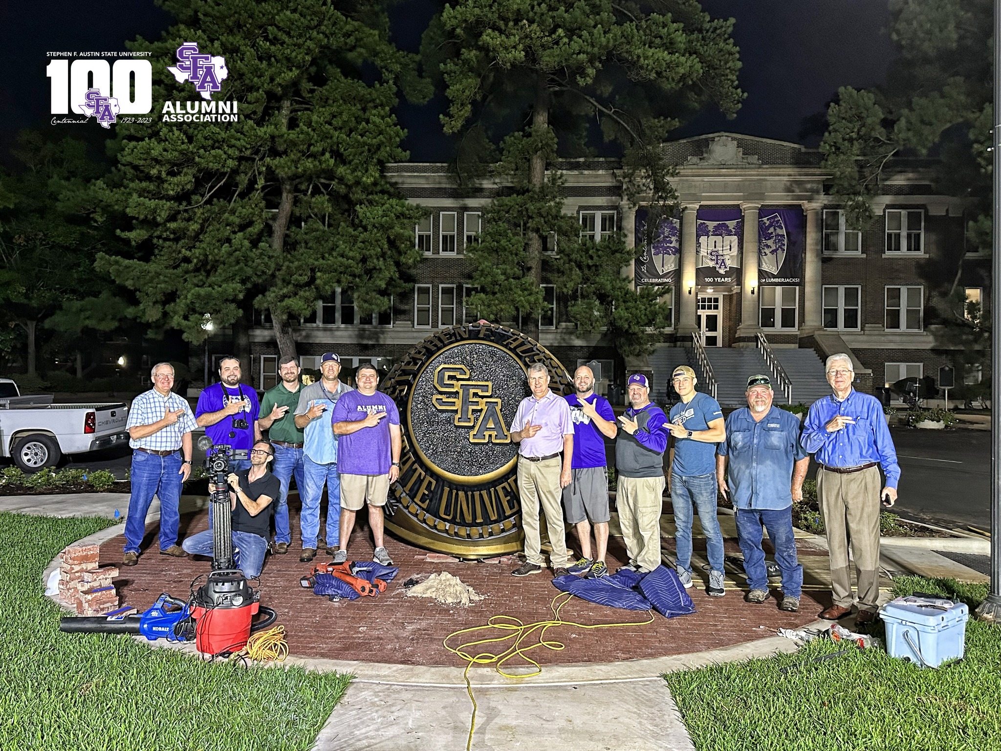 Stephen F. Austin State University on X There s a big change to campus today huge SFA Alumni is celebrating our university s 100 years with the installation of a beautiful 9 foot statue of