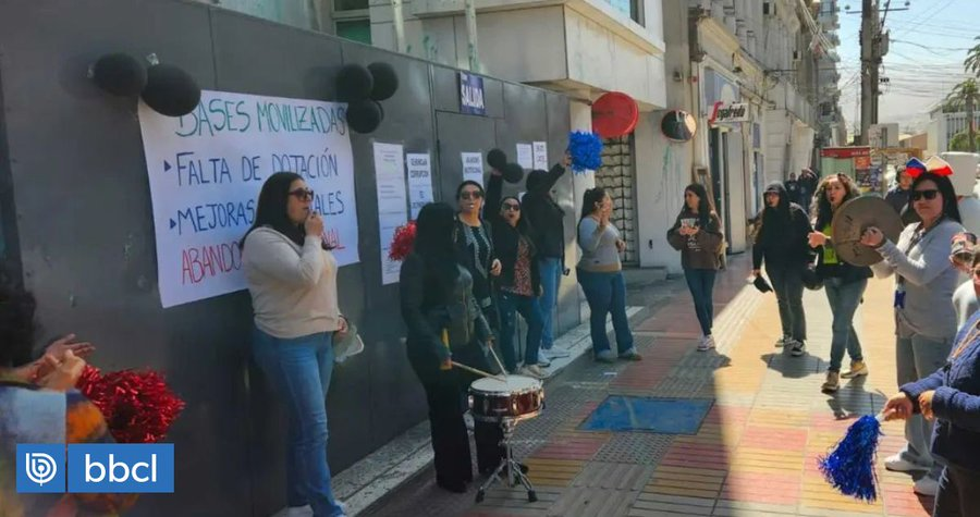 #ALERTA🚨| Insólito: Trabajadores del Serviu de Antofagasta que destaparon el caso convenios, iniciaron un paro luego de ser despedidos.

Los trabajadores denunciaron amedrentamientos, hostigamientos y ensañamientos de parte de jefaturas, luego que denunciaran lo sucedido en el