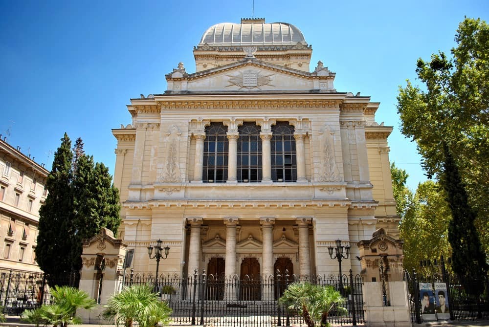 Istitutotevere's tweet image. Wishing well-being, prosperity, safety and happiness to all who celebrate Rosh Hashanah (Jewish New Year) Shana Tova!!!
Synagogue of Rome (Tempio Maggiore)
protoneproject.eu
#ProtoneProject #placesofworship #dialogue #RoshHashanah #ShanaTova #Safetogether