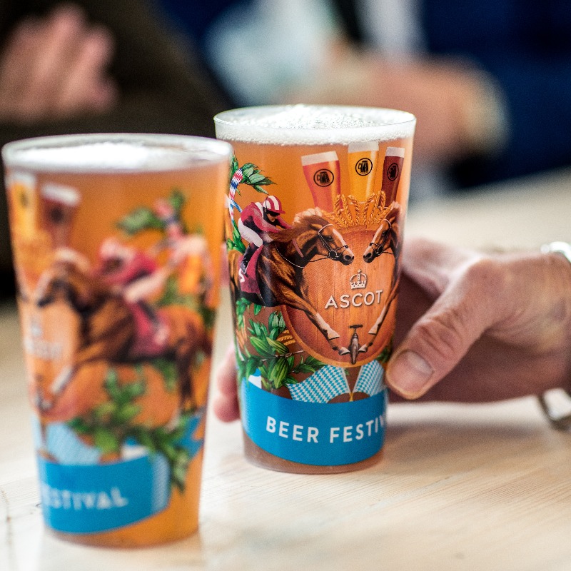 Ascot's tweet photo. Raise your glass and join the festivities at #Ascot's renowned Beer Festival, set amidst the backdrop of the dazzling Autumn Racing Weekend 🍻

High-quality racing meets the tradition of real ale, creating a simply unforgettable fusion. Get ready for an exceptional weekend 🏇