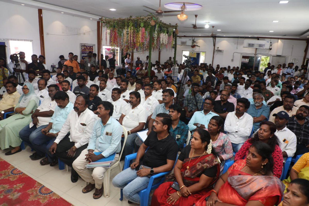 செந்தமிழன் சீமான் tweet media