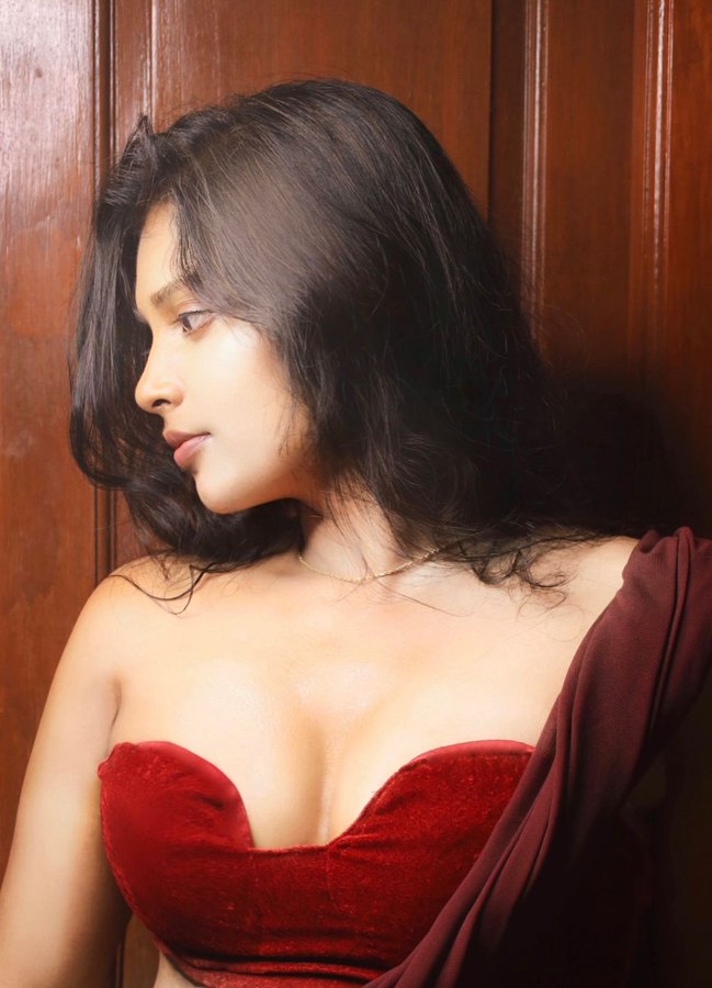 F6E9MTyWIAAACEh?format=jpg&name=900x900