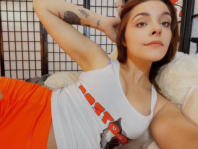 ☀️💋 https://t.co/YPbnxDtHtR