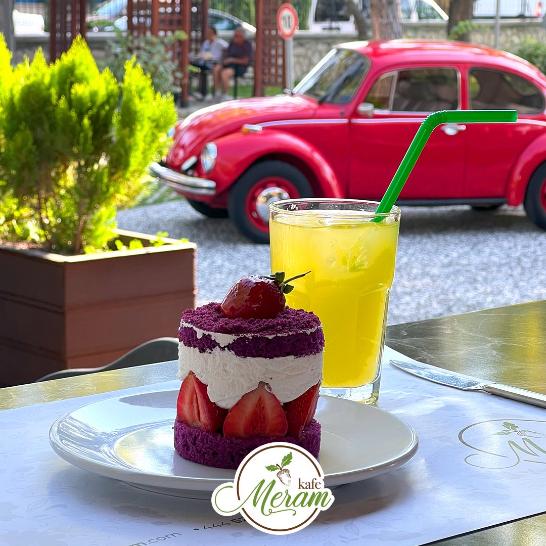kafemeram's tweet photo. Tatlı Anların Anahtarı Red Velvet; Kafe Meram Şubelerimizde! Sizleri Yeniyol Kafe Meram Şubemize Tatlılarımızı Denemeniz İçin Bekliyoruz!🍰🍩☕️

#kafemeram #cafe #park #kahvaltı #serpmekahvaltı #âlâbalık #trafikparkı #restaurant #keyif #lezzet #bizimmeram #meram #konya https://t.co/OsXn2PxITG
