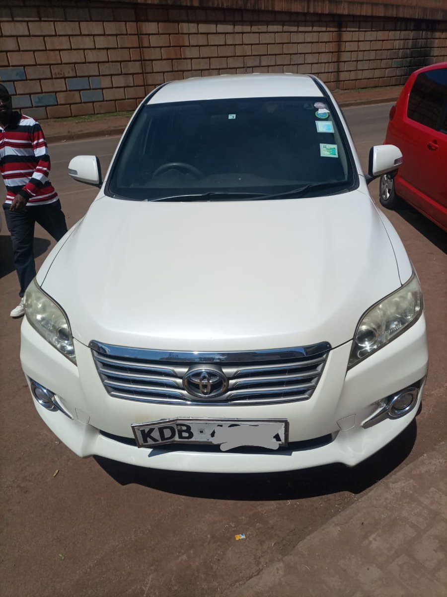 re_born20's tweet image. Weekend Deal🔥🔥

Toyota Vanguard 
5 seater
Accident free
Original paint
On quick sale 
Asking 1.9M negotiable
Location  Bypass Kamakis
#SpaceYaMagari #carbazaar

Rubis Russia #Maandamano Roiro 18% VAT Somalia Riggy G Kenyans Uhuru Kenyatta David Ndii Bottom up