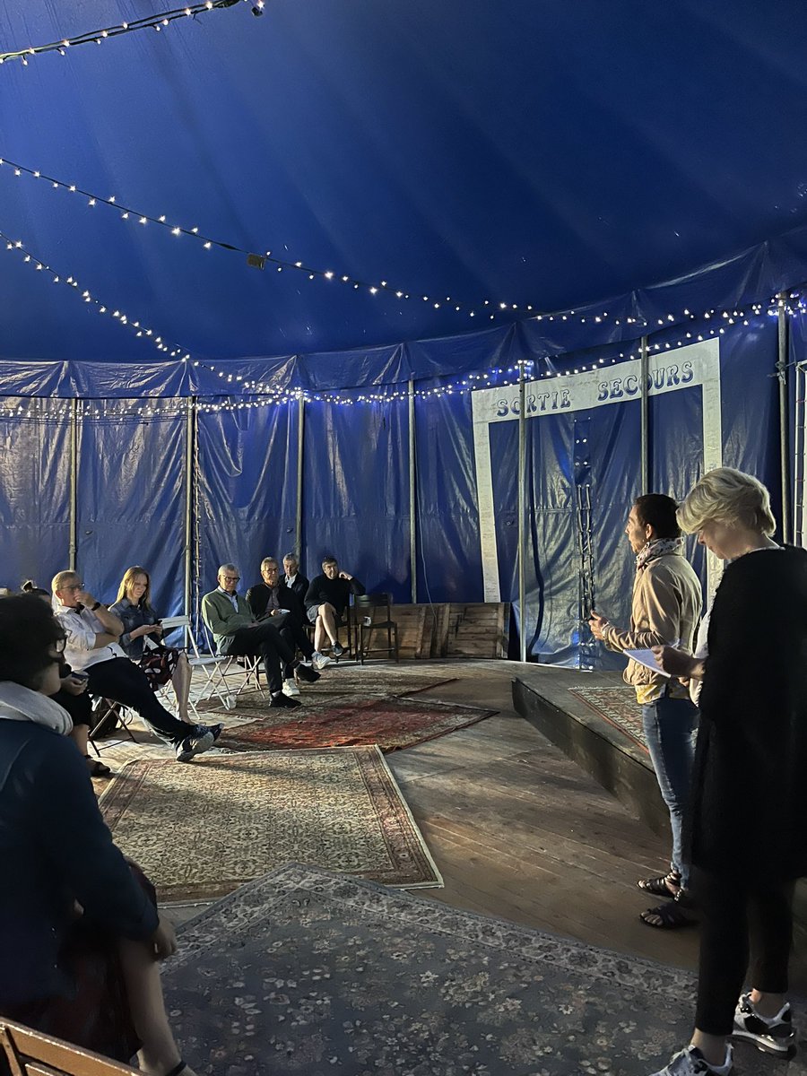 Europe_RCVL's tweet photo. 🇪🇺🇫🇷🇩🇰
Merci à #Zonei qui a accueilli ce matin notre délégation franco-danoise pour une séquence #culture et #transitionecologique avec la VP @DelphineBenassy et @terresduson 📷🖼️ 
Un lieu culturel exceptionnel : https://t.co/WLpqPD7R1G https://t.co/4VEv1bKbyD