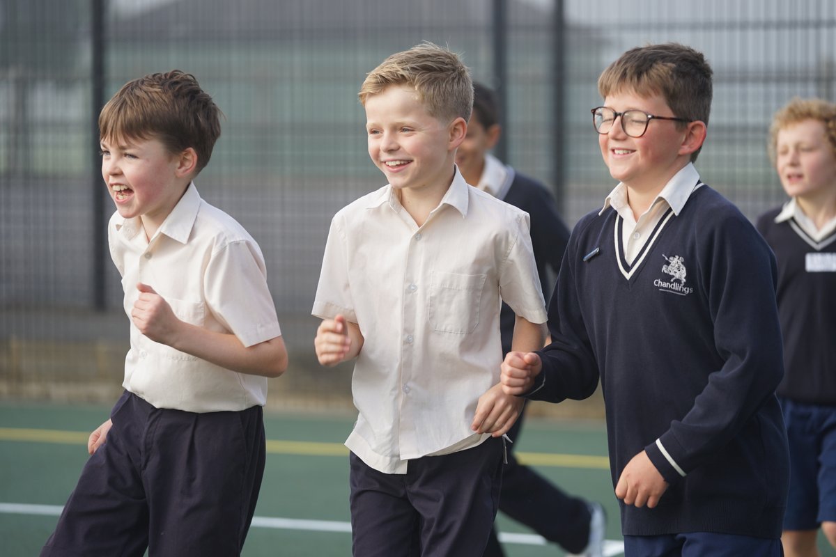 chandlings_sch's tweet photo. It was a Foggy Feel Good Friday this morning but that didn't stop everyone from getting their hearts racing and their minds and bodies ready to start the day. We even spotted some teachers joining in including Ms Cook! #feelgoodfriday #wellbeing #exercise #chandlingsprep https://t.co/30xbQDlj2Y