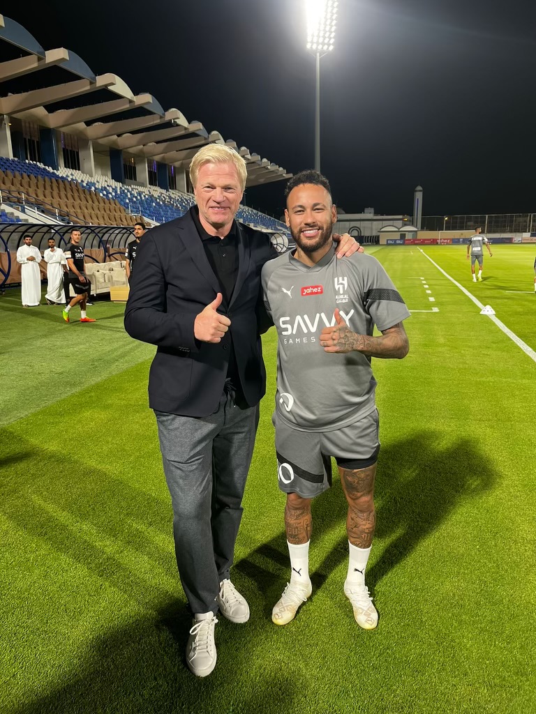 Oliver Kahn could get a job in Saudi Arabia