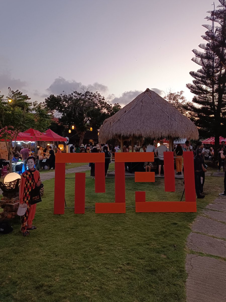 WatchmenID's tweet photo. Seneng banget akhirnya bisa dateng lagi ke Minikino Film Week!! 

Tahun lalu kami seneng banget full mengikuti Minikino Film Week, ga sabar untuk kembali terlibat dalam festival yang menyenangkan ini.

Minikino Film Week 9 tahun ini akan berlangsung pada tanggal 15-23 September 2023, menayangkan lebih dari 275 film pendek di seluruh Bali!

Dan ini akan menjadi thread kami selama mengikuti MFW9!