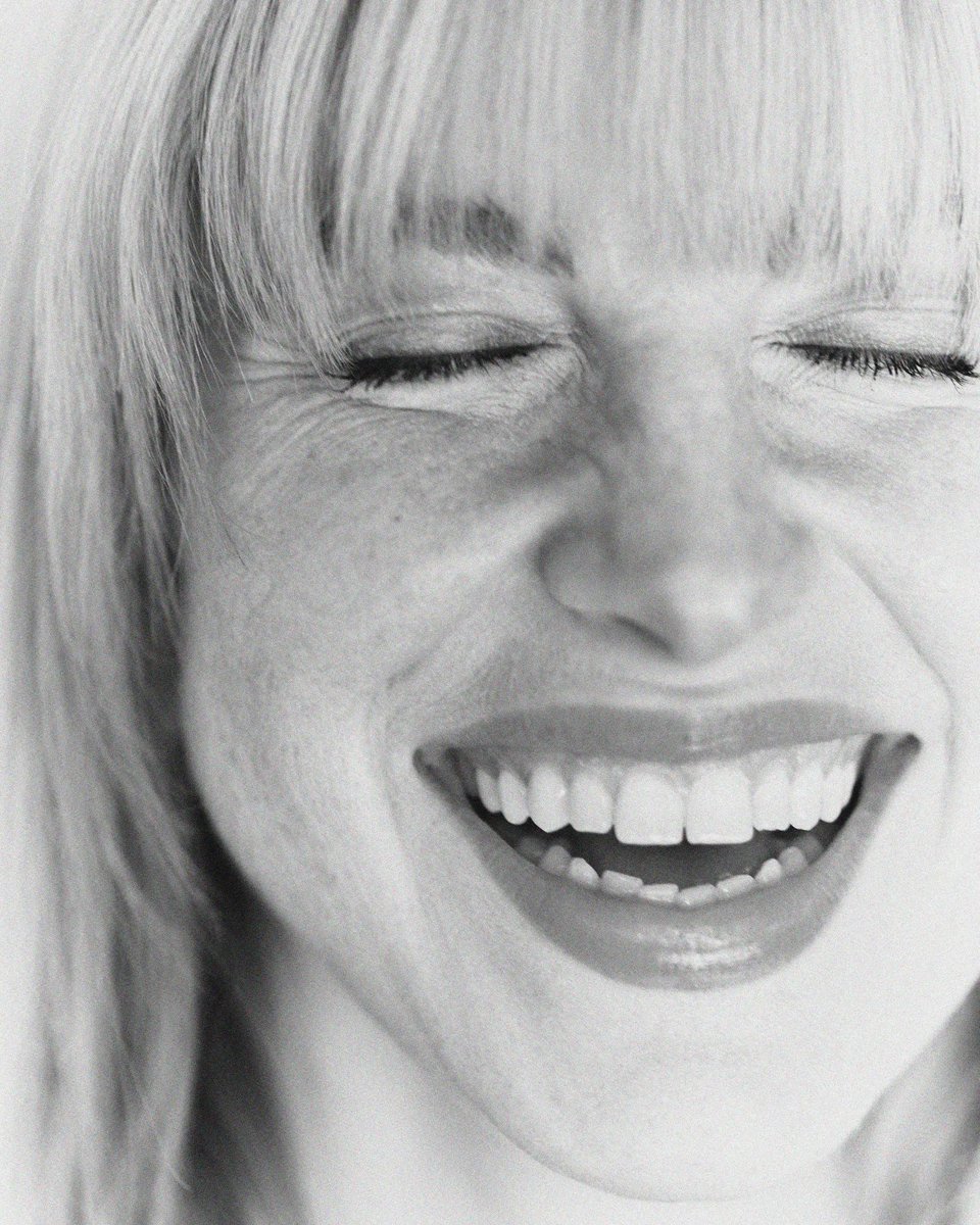 Pcharts's tweet photo. New photos of Hayley Williams for Women's Wear Daily. https://t.co/C12h4zaToI