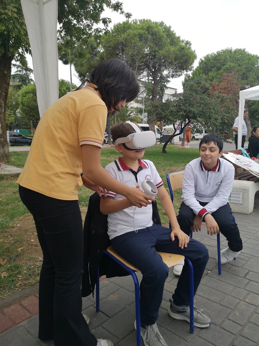 UnyeMRGAL's tweet photo. 2023-2024 Eğitim öğretim yılı ilköğretim haftası kapsamında düzenlenen etkinliklere okulumuz, öğrencileri ve öğretmenleri ile beraber katıldık. https://t.co/bDgK6JpKO5