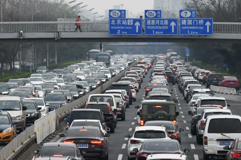aneyeoneast's tweet photo. China pledges to target transportation in the next phase of pollution fight
China will ramp up its efforts to curb transportation pollution in the next phase of its campaign to improve air quality, an environment official said on Wednesday.

Liu Bingjiang, director of th... https://t.co/t4y4DpbiJQ