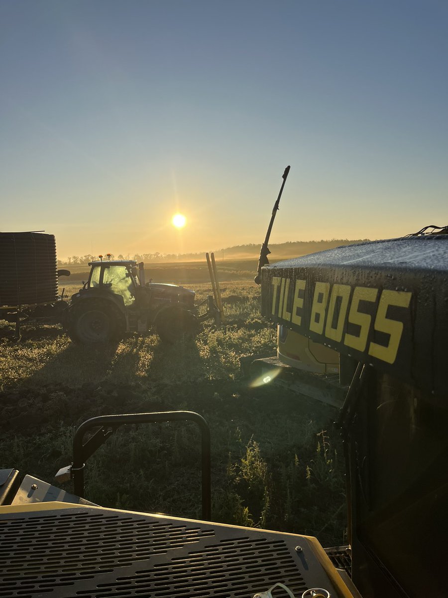 WeigelDrainage's tweet image. Feels like fall this am. 4C.
Rolling hills of beautiful Bruce County
#tile23