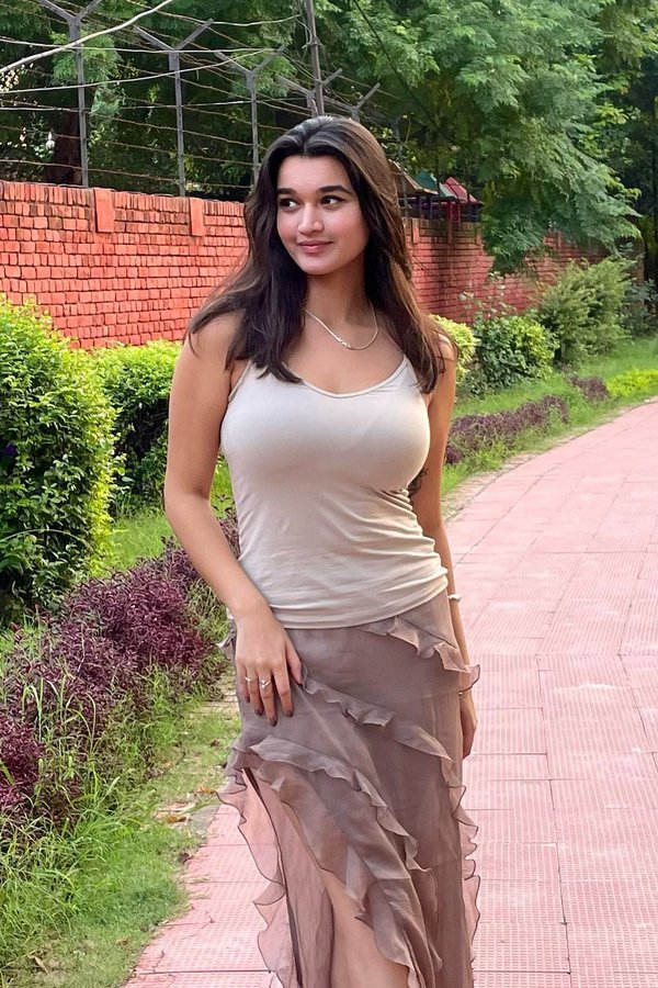 F6EGqefbAAAzqsk?format=jpg&name=900x900