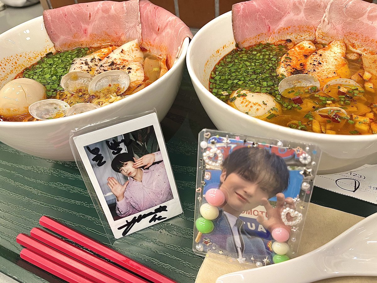 #이_집_찬잘하네
#양희찬_샐러드탈출

라멘🤩