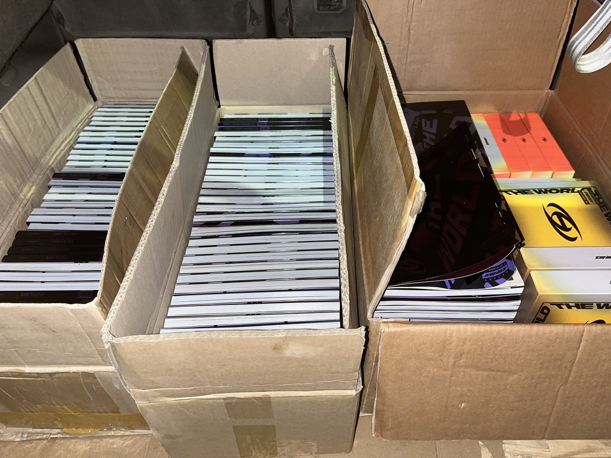 MistKshop's tweet photo. ✨ ateez break the wall in mnl freebies ✨

free ateez unsealed albums for filotinys 💕

requirements to claim one album are follow the 2 links below then ipakita lang sakin tomorrow, hehe

—• https://t.co/qCmgRSkbOs
—• https://t.co/LPxgfXi8Un

see you all! ❤️ https://t.co/4JiJJTOEg7