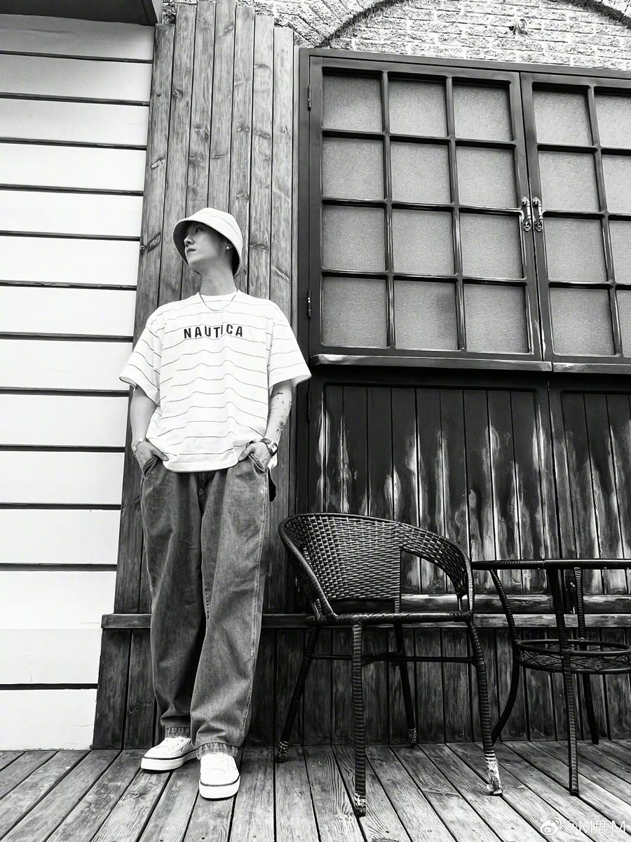 [NEWS] 230915 Lu Han’s Weibo update: No text today

Cr. M鹿M
Link: weibo.com/1537790411/494…

#LuHan
#鹿晗