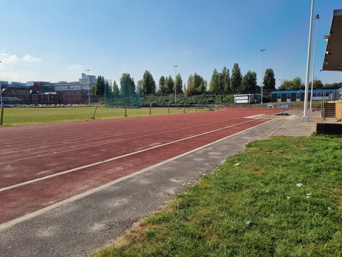 skimostar12's tweet image. #Wormwood scrubs
#linford Christie stadium
🌅🏃🏾🏟️ another mission accomplished