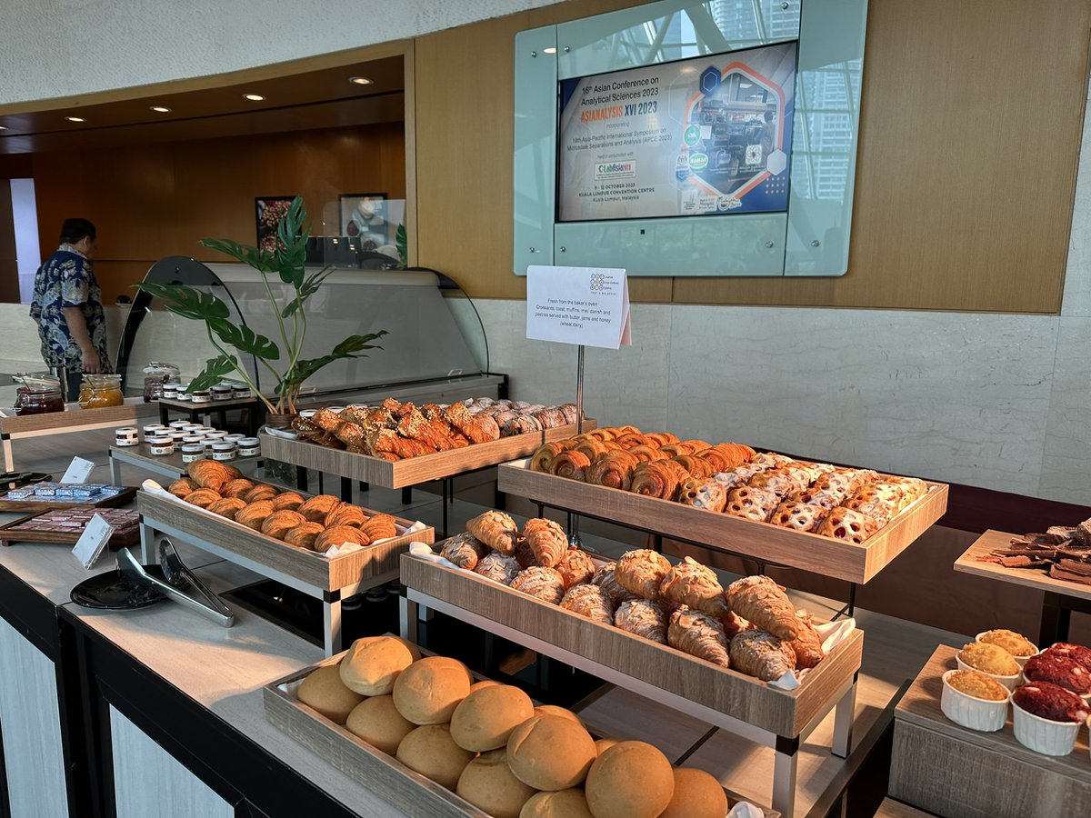 lordofkendal's tweet image. The  breakfast spread before the Malaysia Oil &amp;amp; Gas Service Council Leadership Roundtable this morning, where is the best roti in the world ? 

#bestBread #roticanai