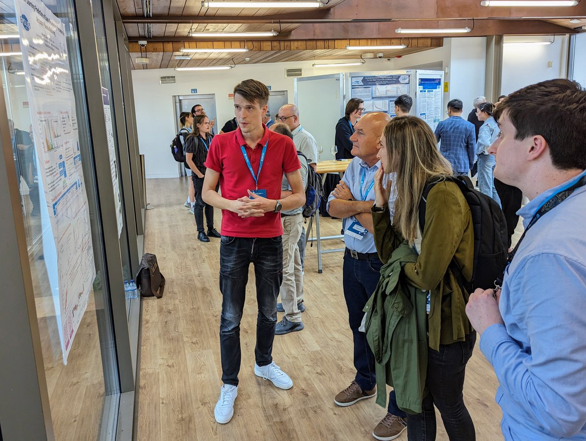 ale_zakuskin's tweet image. Had a great time in the beautiful city of #Porto. Happy to deliver two presentations (oral and poster) at #EMSLIBS2023 with our @Laser_Lab_MSU most recent results, to take part in discussions and to spend time in the atmosphere of science