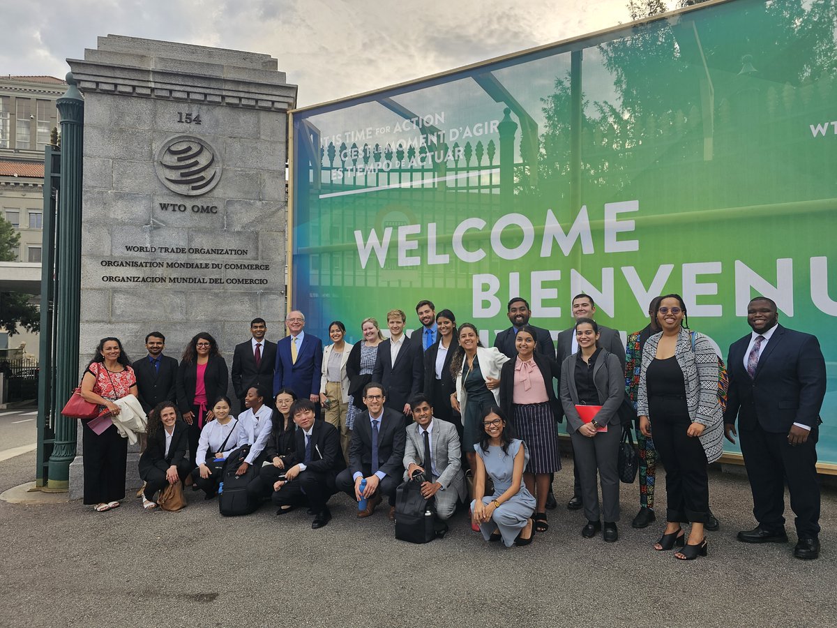 Students roaming around, professors speaking at panels and moderating sessions, an Alumni gathering ... what a great week at the @WTO #WTOPublicForum!

wti.org/institute/news…
