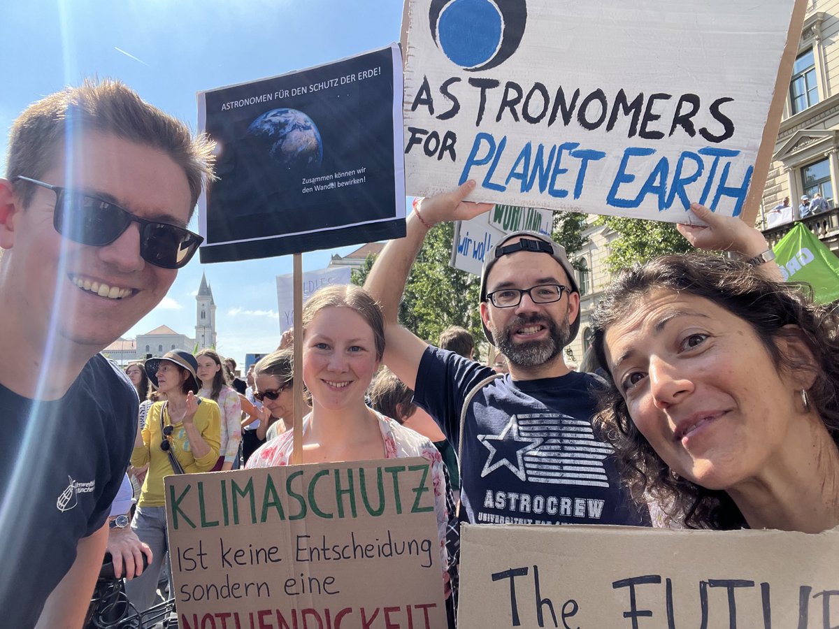 Leo Burtscher (@leoburtscher) on Twitter photo Greetings from the #ClimateStrike in #Munich <a href="/Astro4Earth/">Astronomers for Planet Earth</a> <a href="/fff_muc/">FridaysForFuture München</a> <a href="/FridayForFuture/">Fridays for Future Germany</a> <a href="/sciforfuture/">Scientists for Future 🇩🇪 (stillgelegt)</a> Greetings from the #ClimateStrike in #Munich <a href="/Astro4Earth/">Astronomers for Planet Earth</a> <a href="/fff_muc/">FridaysForFuture München</a> <a href="/FridayForFuture/">Fridays for Future Germany</a> <a href="/sciforfuture/">Scientists for Future 🇩🇪 (stillgelegt)</a>