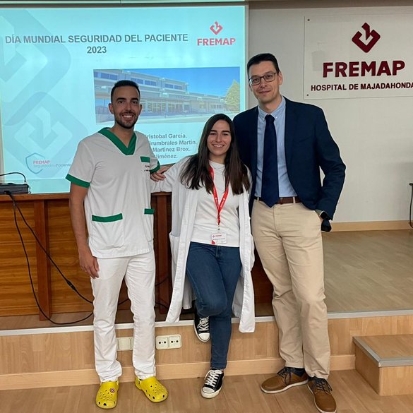 #DiaMundialDeLaSeguridadDelPaciente: Julián Martínez, Javier Parro y Esther Virumbrales, miembros del equipo #SegPac de Hospital #FREMAP Majadahonda, presentan estudio donde han participado los pacientes, en el que se ha evaluado la percepción e implicación en su seguridad. 
👏👍