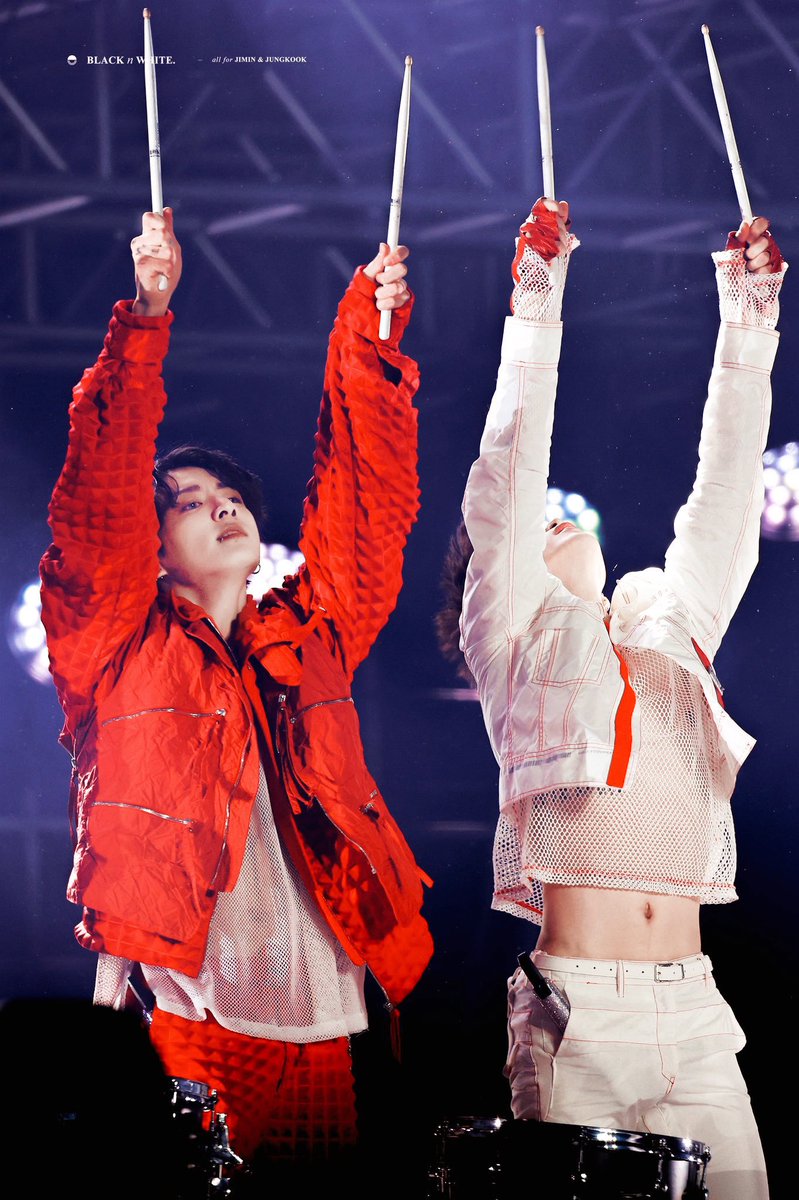 kookmindailys's tweet photo. THEM https://t.co/SRrMVWoVnC