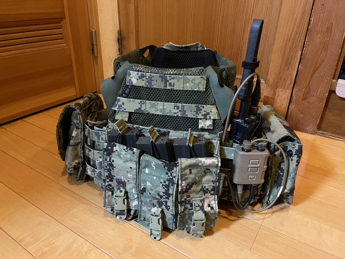 個人装備 EAGLE MMAC HobbyBoxBlog:【NAVY SEAL EAGLE MMACリリーサブル AOR2】