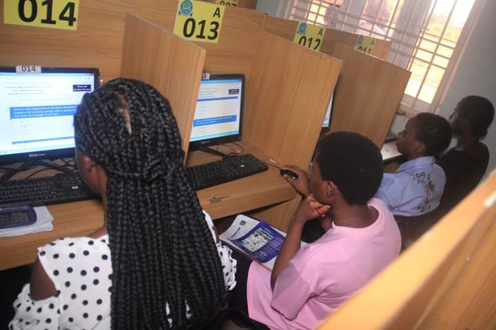 edsu_uzairue's tweet photo. Pictures from  Edo State University Uzairue Post-UTME held on the 14th September,  2023

Venue:  Main Campus,  Edo State University Uzairue 

#EDSU #2023/2024admissions https://t.co/BaInmv6385
