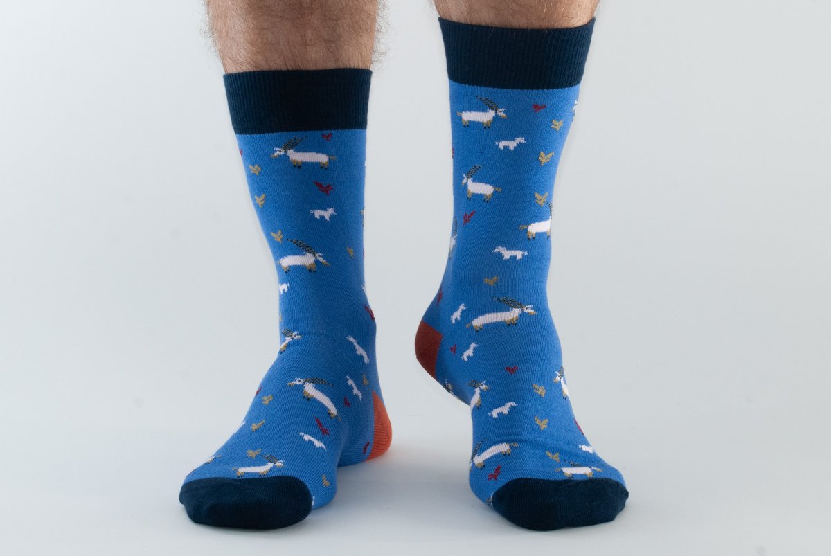 No kidding, these #goat #socks are baa-rilliant! 🐐(like our puns). Made with #bamboo, organic cotton &amp; recycled polyester, they're as kind to the planet as they are to your feet 

In Size 3-7 and 7-11
🛒 dorisanddude.com/shop/blue-goat…
🛒 dorisanddude.com/shop/blue-goat…