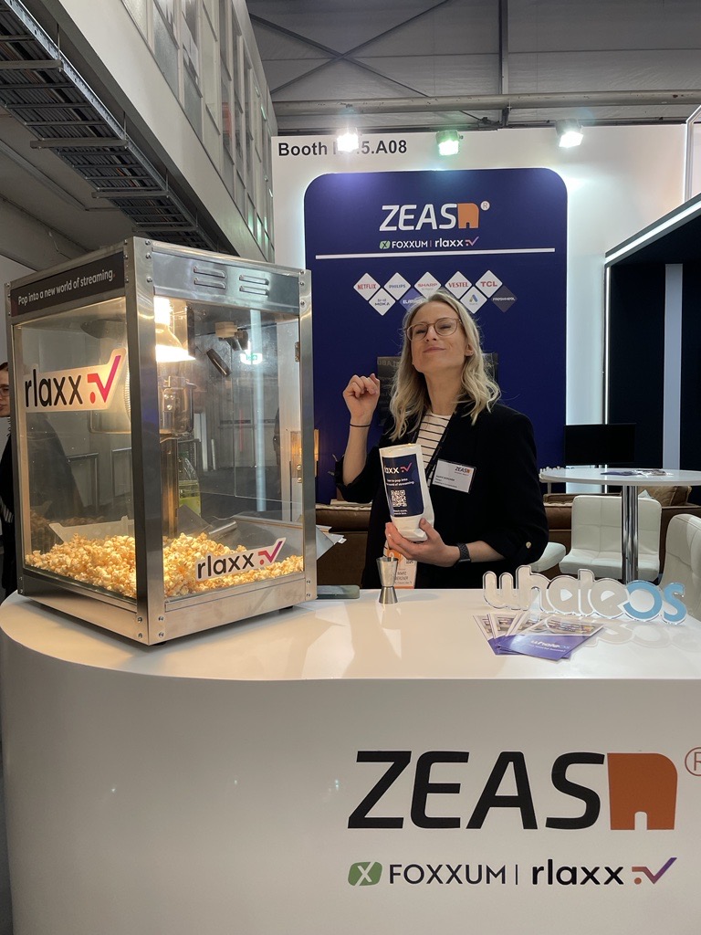 📸 Greetings from #IBC2023! We're thrilled to be here at Booth 5.A08. Come join us, we'd love to see you all! 🚀

Psst!😉 And don't forget to grab a fresh batch of popcorn from our 🍿 machine.

<a href="/ZeasnOfficial/">ZEASN</a> @rlaxxtv_global