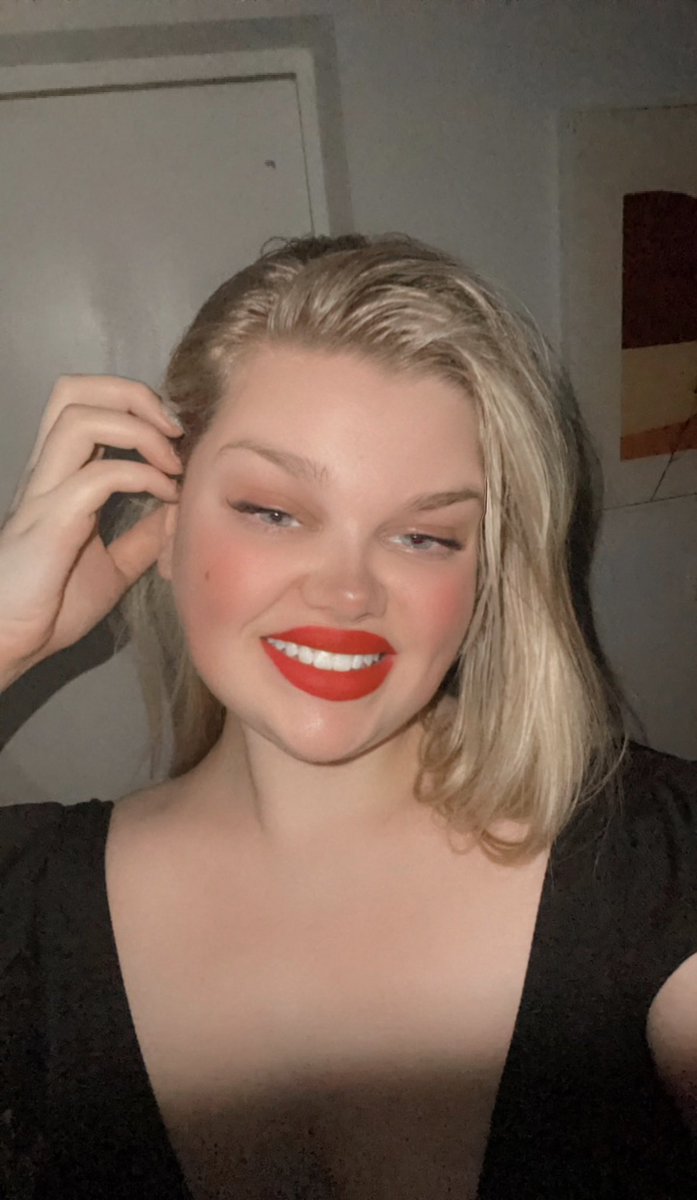 GoddessAle76456's tweet photo. I have something to smile about 😈

Tomorrow is payday for so many of you and I CANT WAIT to make sure that all of your hard earned checks go to this brat. 

I’ve already started adding to my shopping carts. https://t.co/1bPQQcDq4c