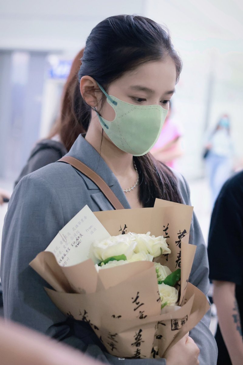 jingyiarchived's tweet photo. 📸 230915 2P Fansite 备忘录|张婧仪 weibo updates 

🛬 SHA Shanghai

source photos: https://t.co/VgIRB4O60l

#zhangjingyi #张婧仪 #장정의 https://t.co/XvhGDpDUCN