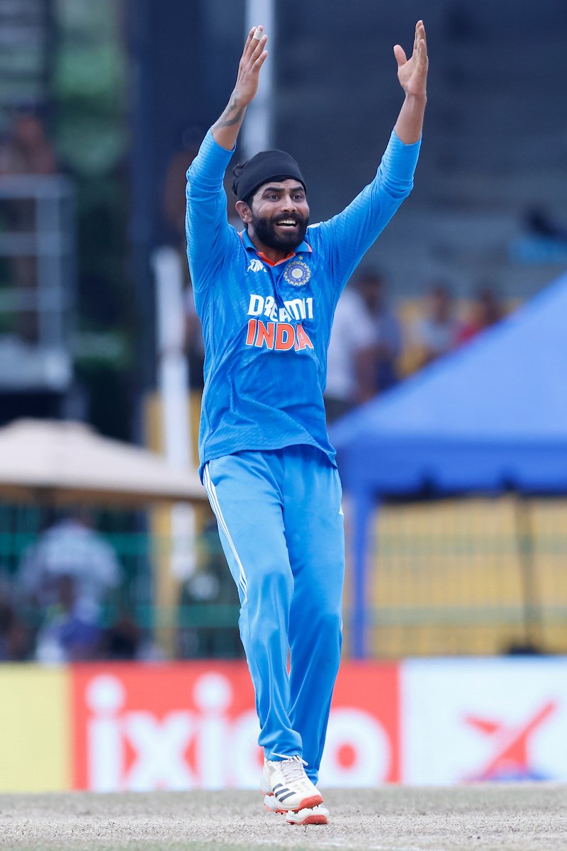 Aditya_1173's tweet photo. Ravindra Jadeja became the 2nd Indian after Kapil Dev to have 2000 runs & 200 wickets in ODI.
Jadeja created history
#IndiaWCJerseyLeak
#AnantnagAttack #INDvBAN #AnantangEncounter #EmergencyAlert #EngineersDay #AsiaCupFinal #SLvsPak #TejR #KritiSanon #BrandedFeatures https://t.co/I4bZoxp2Xo