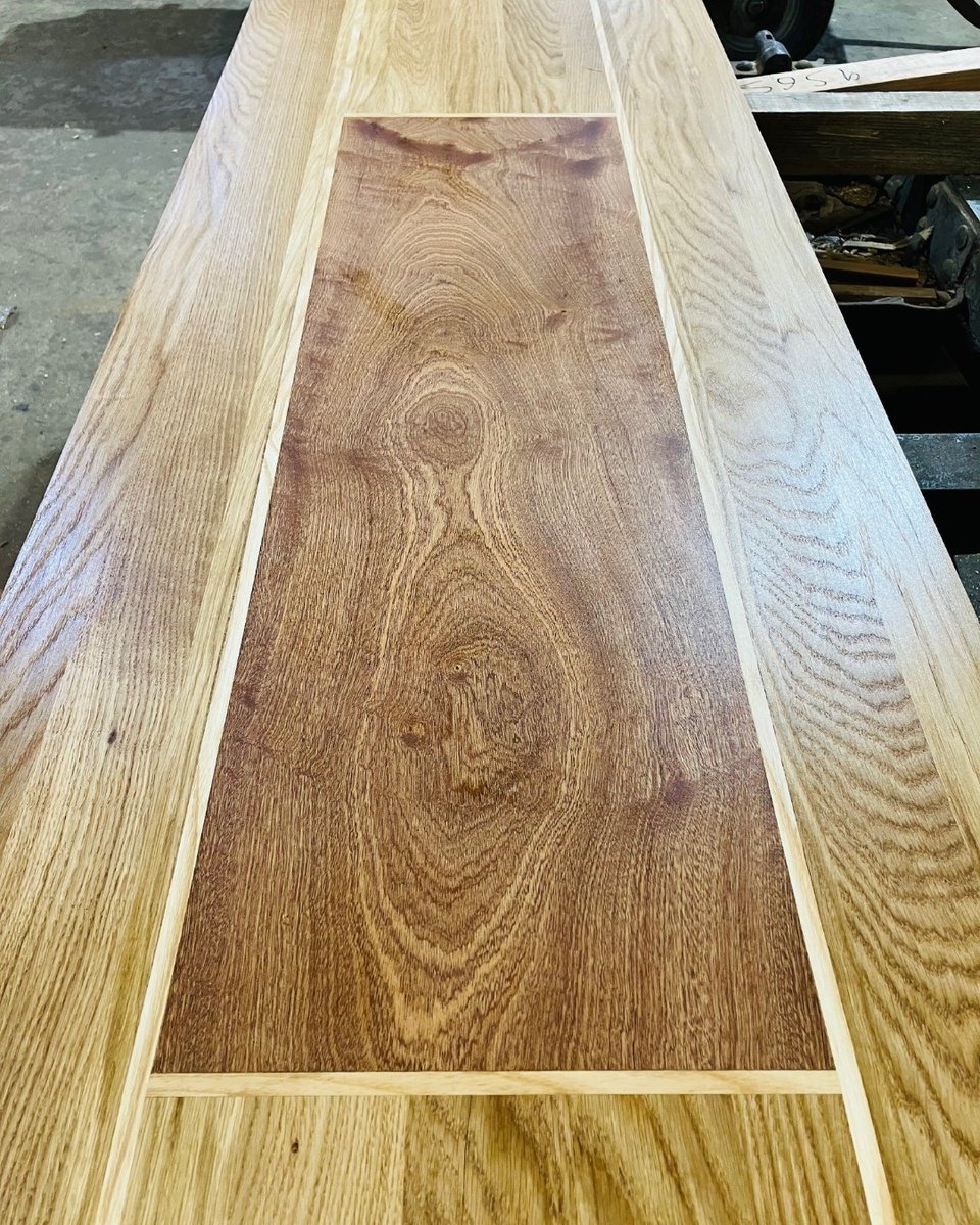 WLWESTSONS's tweet photo. A gorgeous worktop for our new Yard Office and display area. This one is made from beautiful oak and sapele with ash inlay strips - stunning! If you'd like to commission your own unique item - call 01798 861611 or email sales@wlwest.co.uk #worktop #sapele #oak #ash #bespoke https://t.co/0nNwHI1iZ3