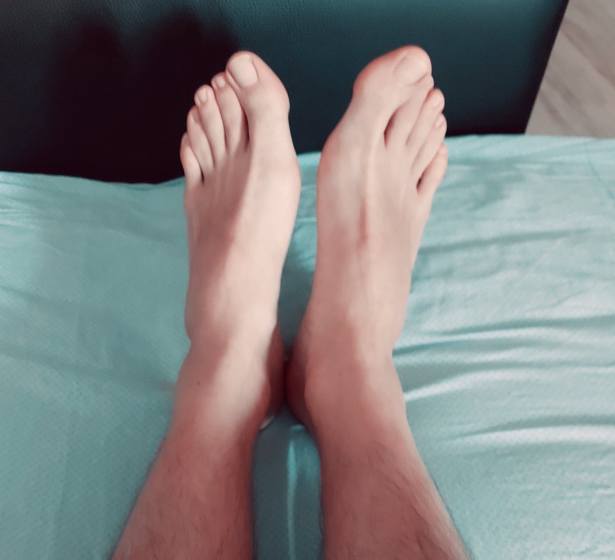 marktwain16's tweet photo. My feet on #holiday after a trip to a beautiful sea  #subs #cashpigs  #cashmaster #findommaster #humanatm #findomsubs #feet #malefeet #barefeet https://t.co/deoWHMOTyv